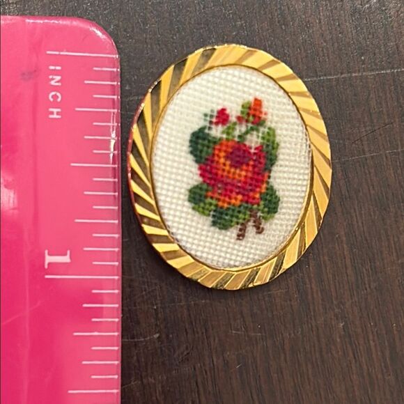 Rose Crosstitch Floral Brooch - Picture 3 of 3